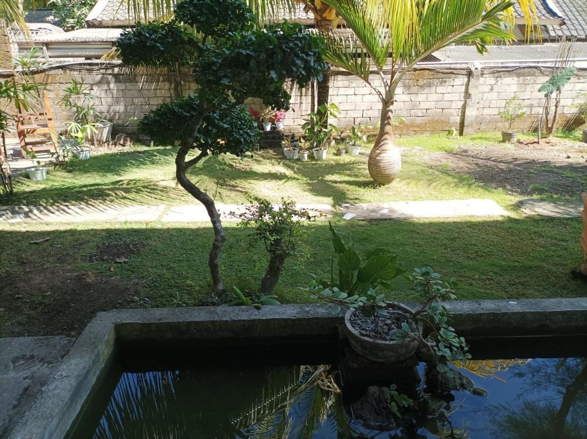 Merendeng Hostel Kuta Kuta  Exterior photo
